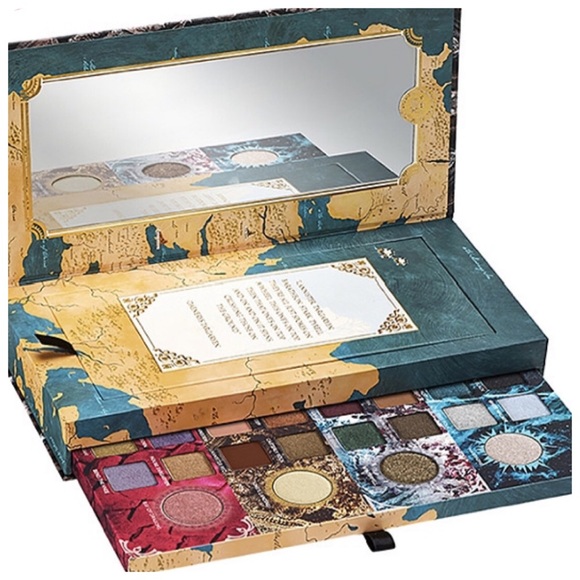 Urban Decay Game of Thrones Eyeshadow Pallet - Picture 4 of 6